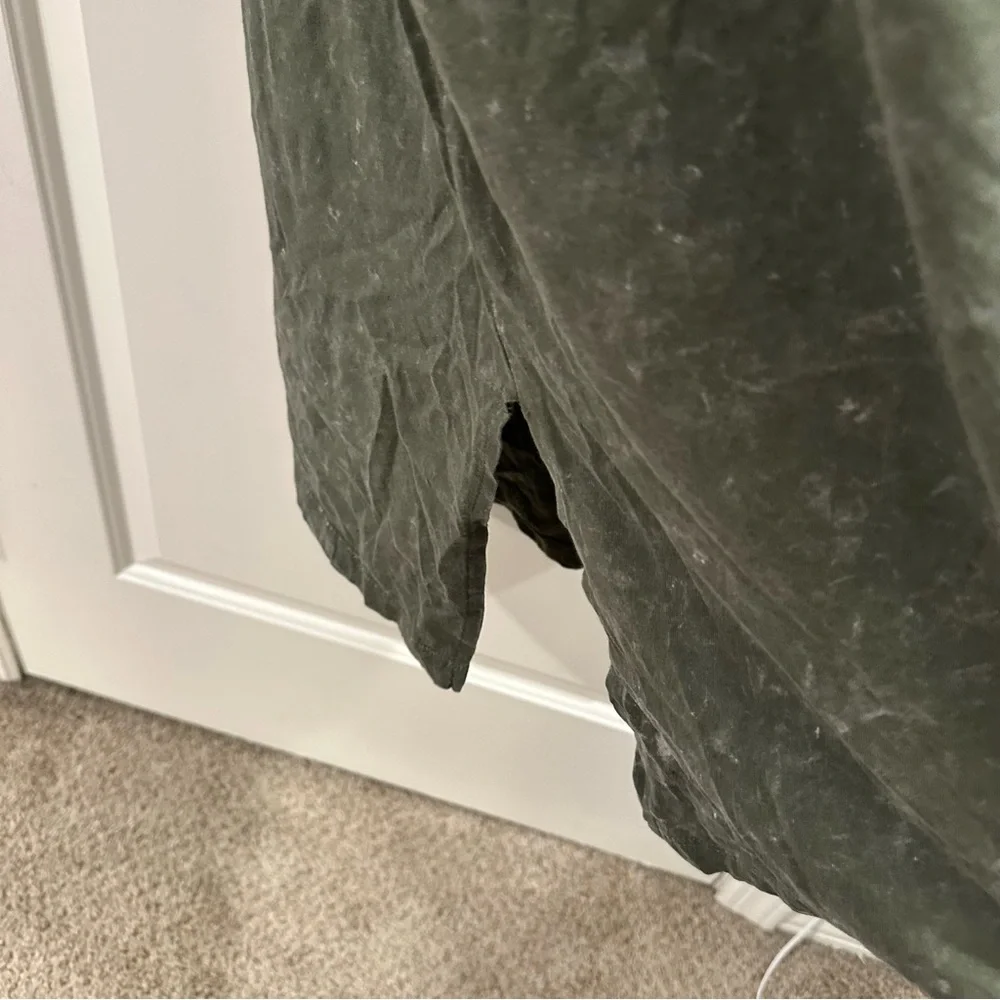 Time & Tru Casual Short Sleeve Midi T-Shirt Dress in Acid Wash Dark Green - Picture 6 of 9